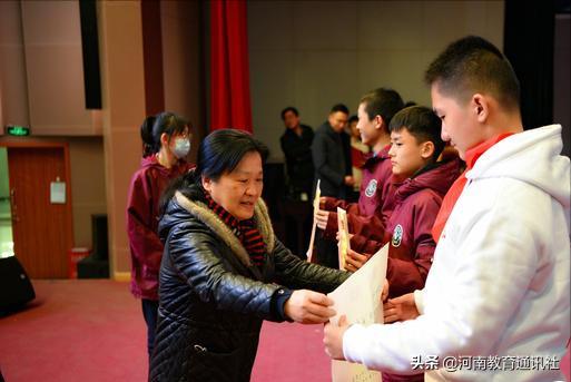 经典国学诵读伴我成长,经典诵读伴我成长400字