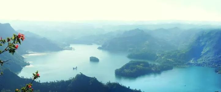 踏迹寻音:“东南佳山水武陵花雨深”的重庆黔江