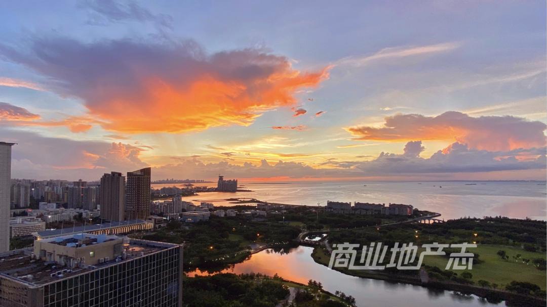 为了提升观察海口万象城的本地化视角,我在海口住了一整周