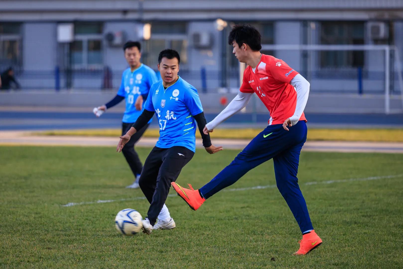 青春,真好——北航校园足球公益基金启动式之校友返校绿荫风云