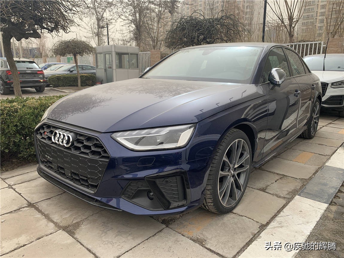 奥迪s4高配落地多少钱,奥迪s42023款落地价油耗