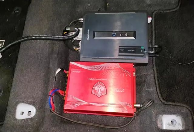 东莞市丰田凯美瑞音响改装案例,老款丰田凯美瑞音响喇叭改装