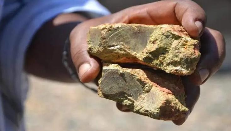 蒙古国矿产多不多 (蒙古国向中国出口什么矿产)