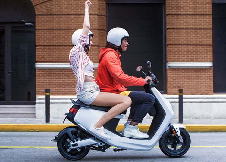 雅迪爱玛绿源小刀电动车哪个好,最新电动自行车品牌销量排名