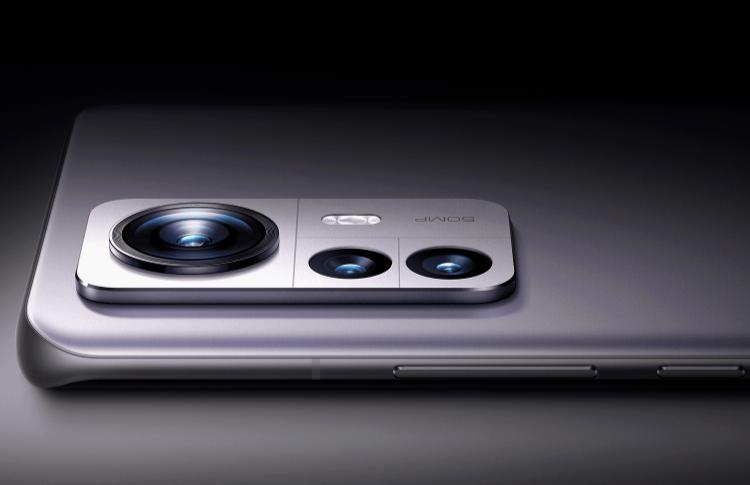 小米12手机现在值得购买么,小米12销量能超过苹果13吗