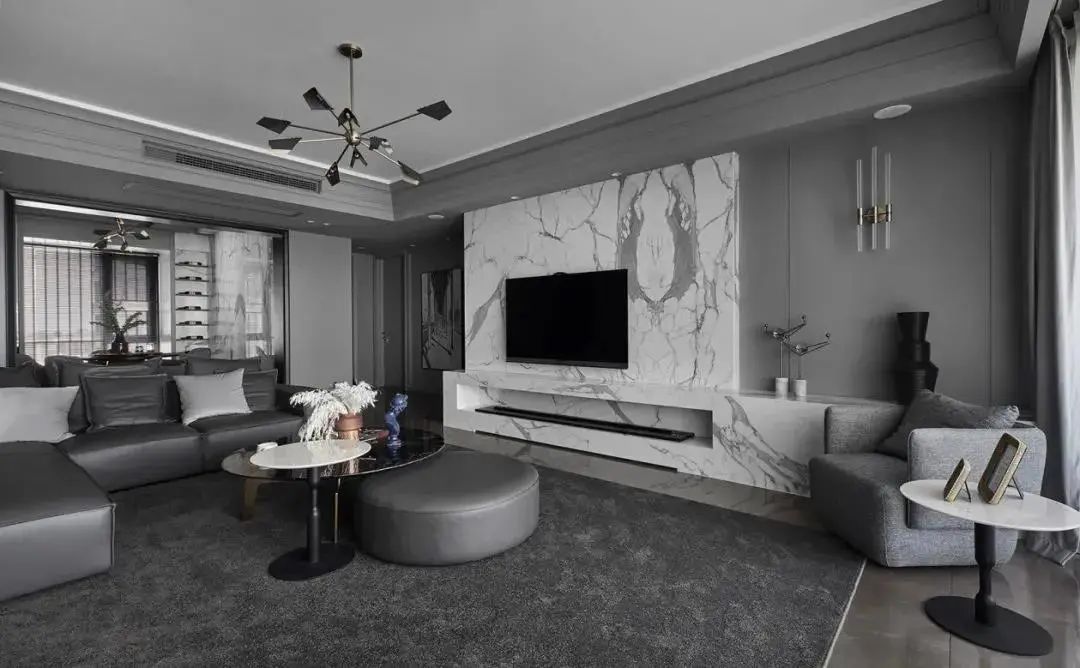 鱼肚白墙砖怎么贴显档次,鱼肚白瓷砖铺贴实景图