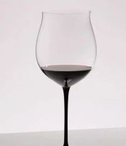 喝红酒什么样的杯子好看,喝红酒怎么喝才更有品位