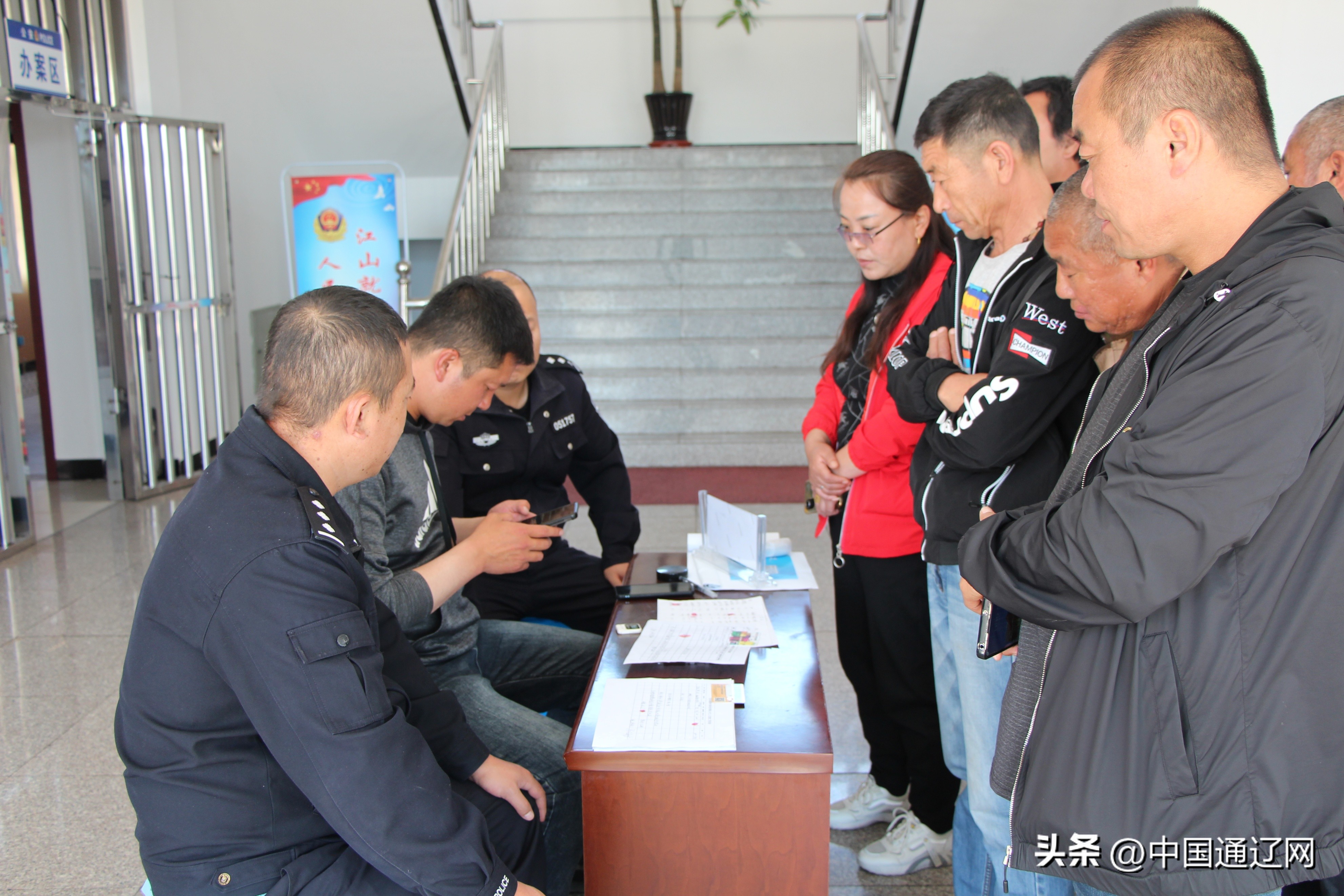 为257名农民工追回工资240余万元,42名农民工追回欠薪81万元