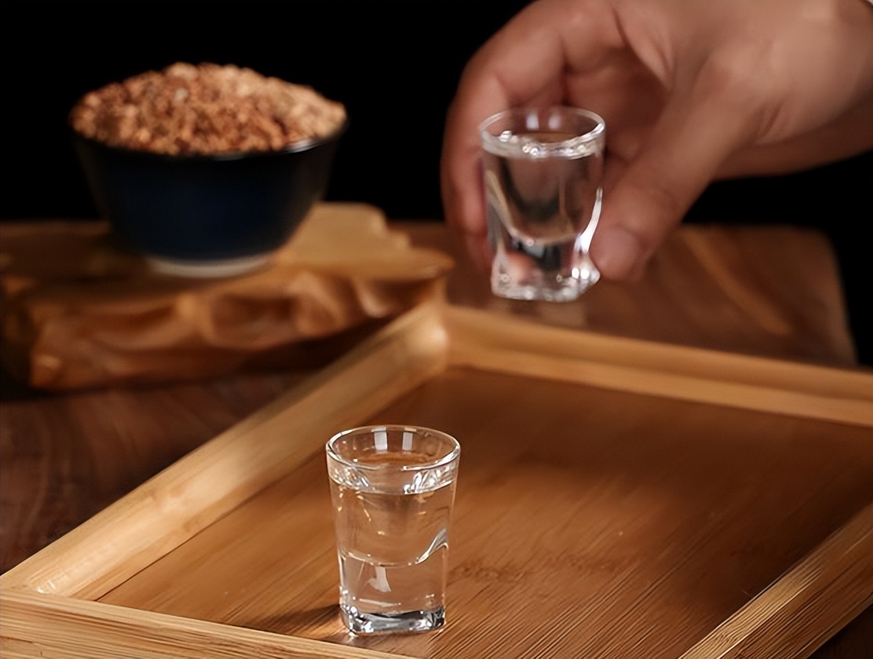 牛栏山新一代白酒是勾兑酒吗,牛栏山白酒为什么后劲这么大