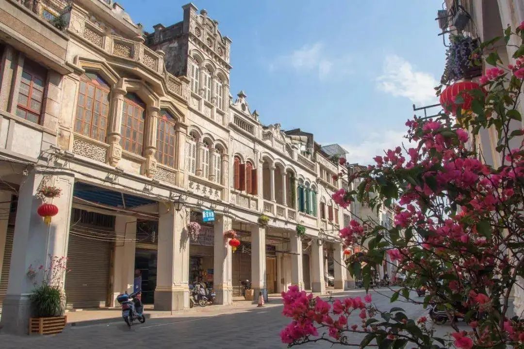 海南晴天的沙滩,海南阳光下的海