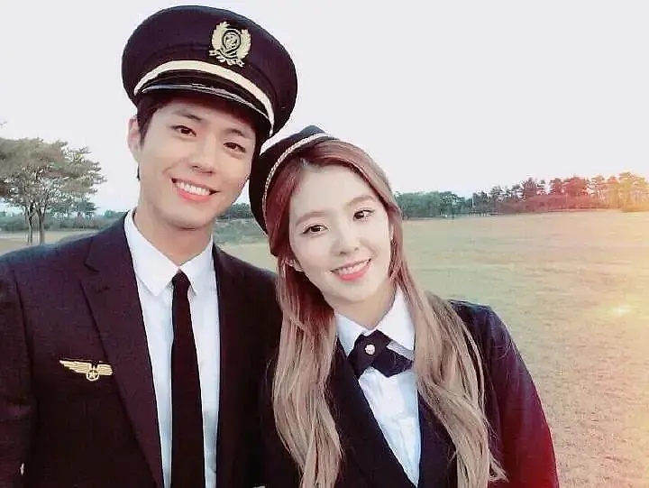 被誉为“周五情侣”，是韩国颜值最高的CP，宝琳到底有多好磕