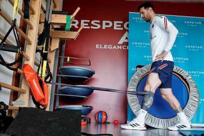 梅西新冠检测转阴央视新闻,著名球星梅西新冠肺炎