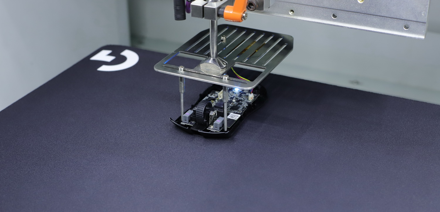 毒蝰鼠标游戏电竞专用,100价位游戏鼠标垫怎么选