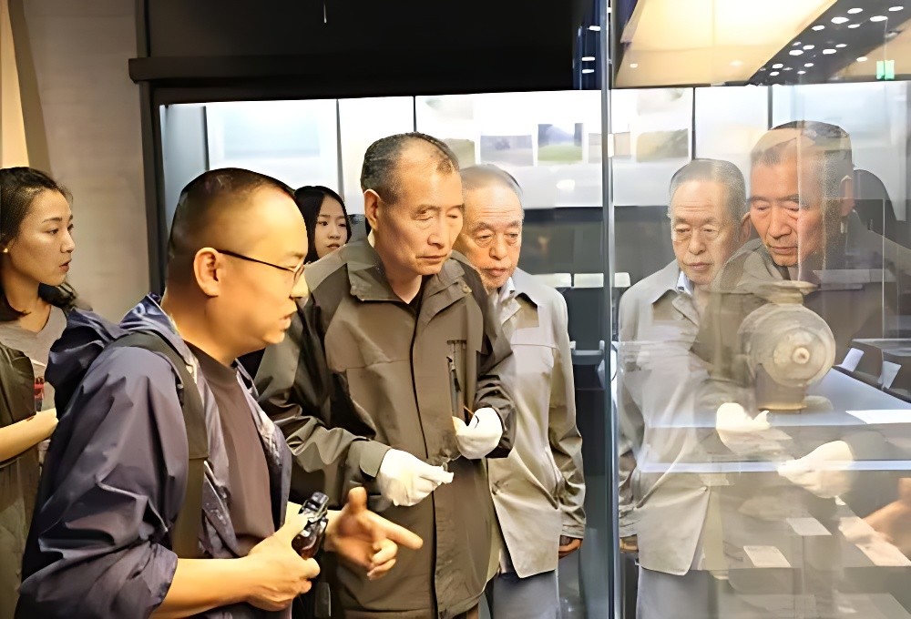 2004年，中国专家在日本发现国宝欲购回，日本收藏家却要价上亿