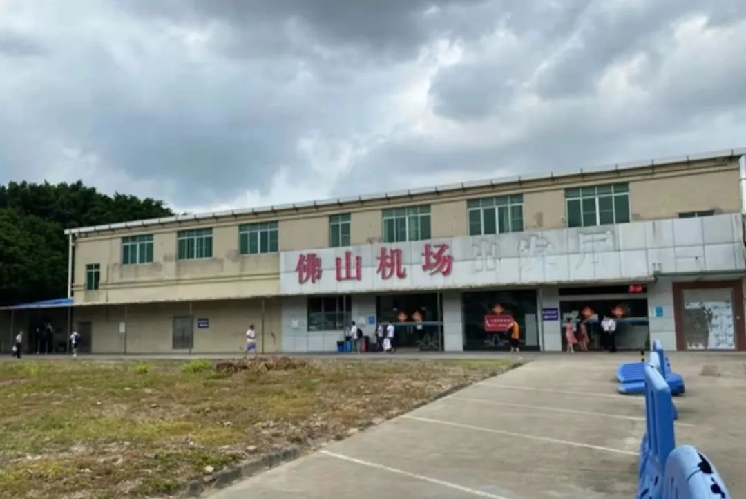 盘点那些离谱的飞机场,全球公认最鸡肋的飞机场