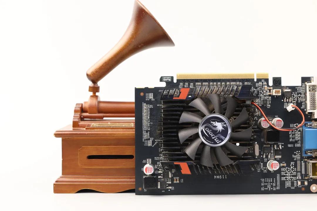 佳能eosr跟rp哪个好,佳能eosr3发布视频