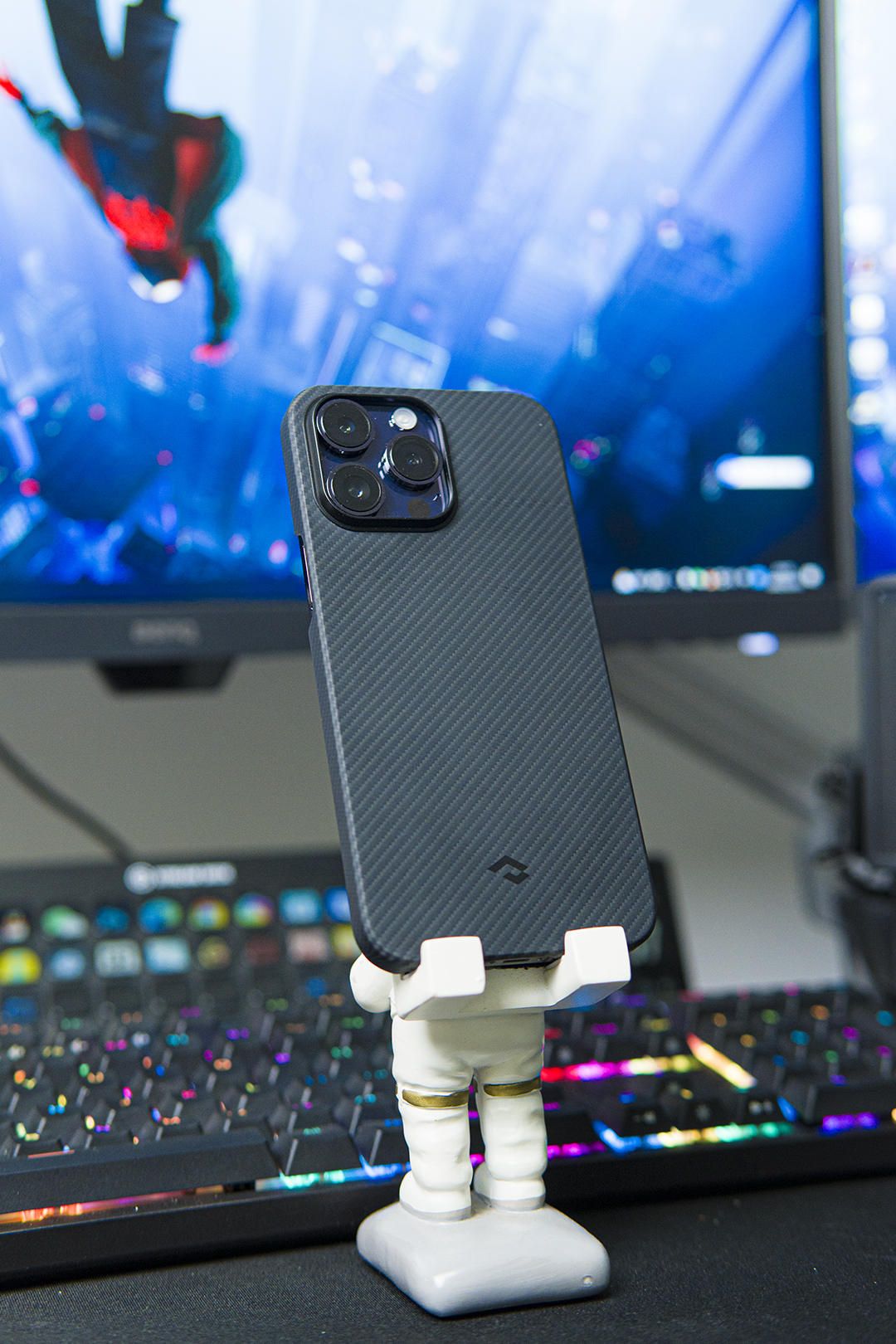 iphone14promax不用原装充电器头,iphone14promax还值得入手吗现在