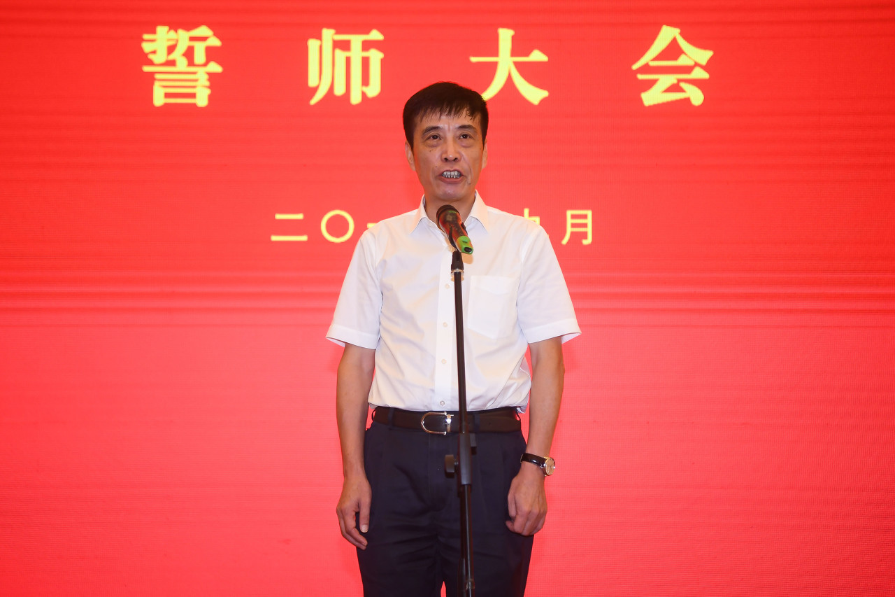 国足1-3惨败越南后,人民日报发出4连问,陈戌源彻底无语