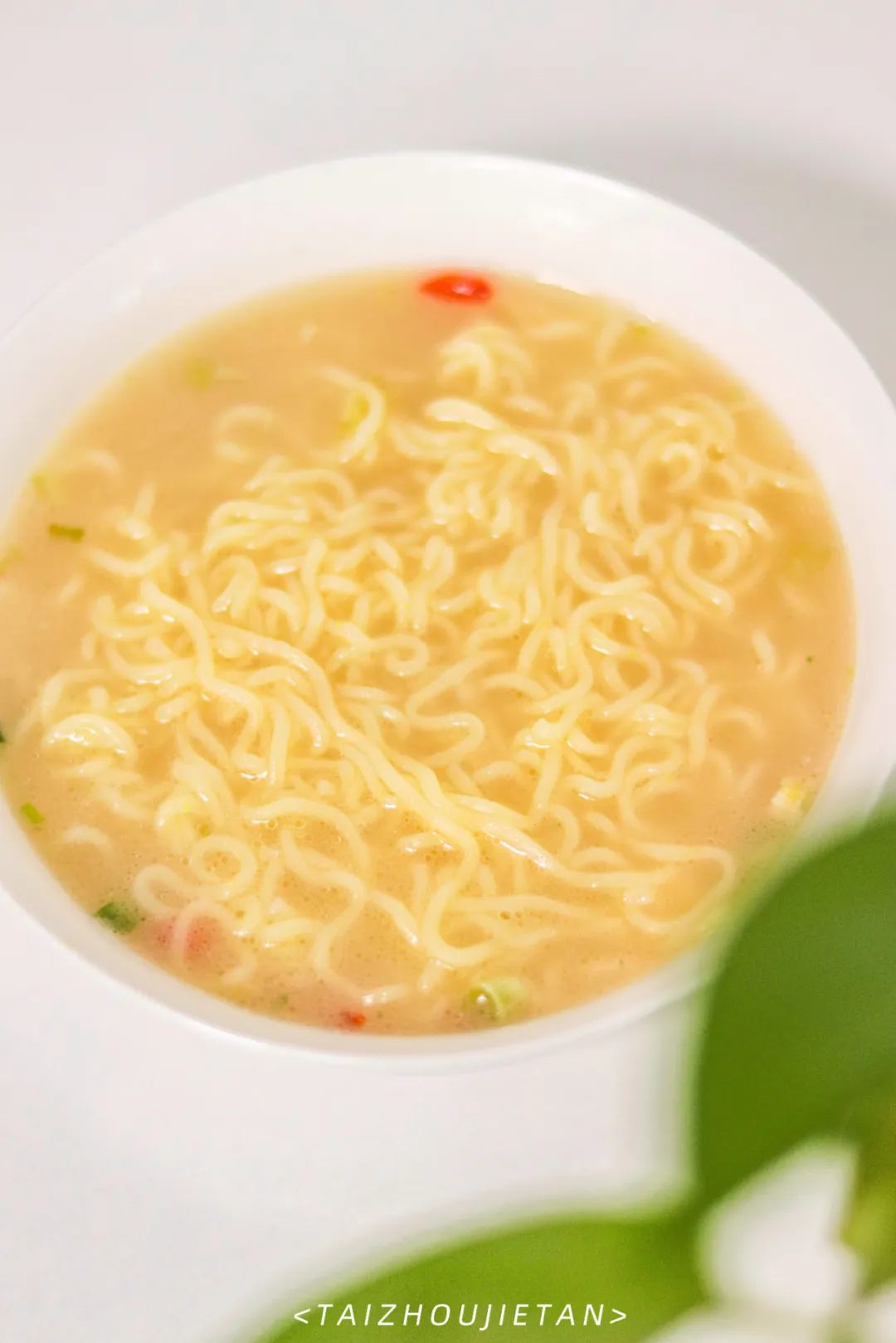 白象方便面是不是全网卖完了,白象方便面卖的不便宜