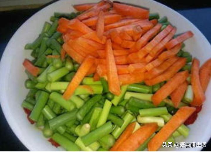 熬夜吃什么水果可以缓解眼睛干涩,专业保护眼睛干涩的神奇食物