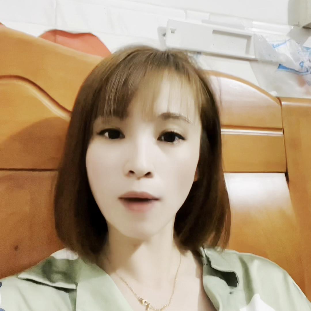 跟着我们公司旅游了好多次，自己和朋友也抱团出去过，这是...