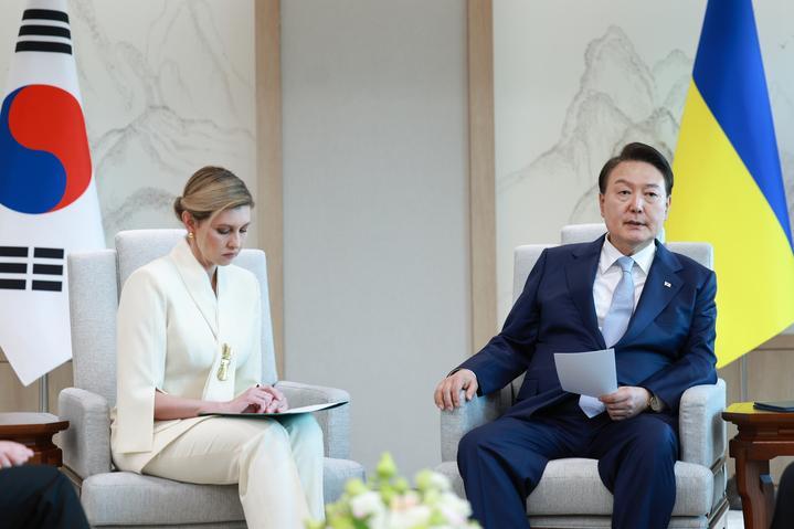 韩国第一夫人访美造型,韩国第一夫人生活装