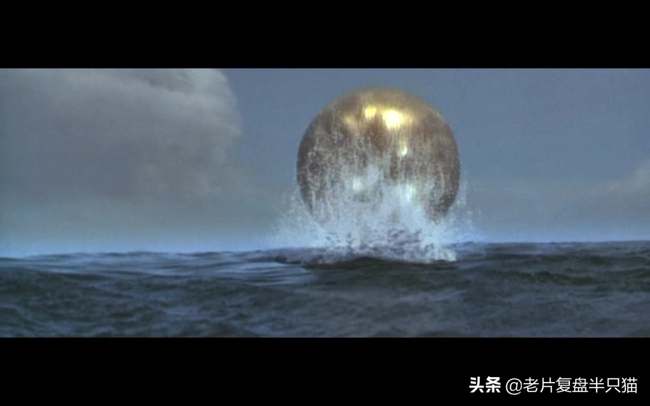 深海电影细思极恐细节,潜入海底一万米深海恐惧症