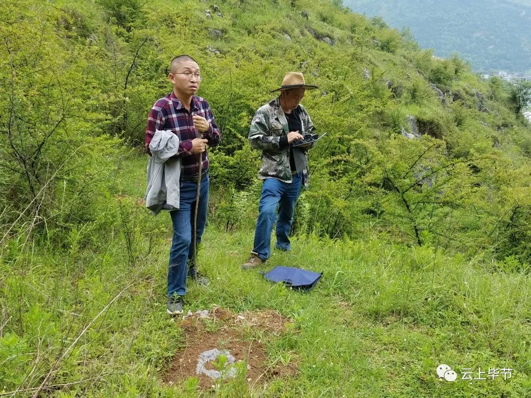 痛心贵州36岁民警牺牲在工作岗位,痛心年仅29岁辅警倒在工作岗位上