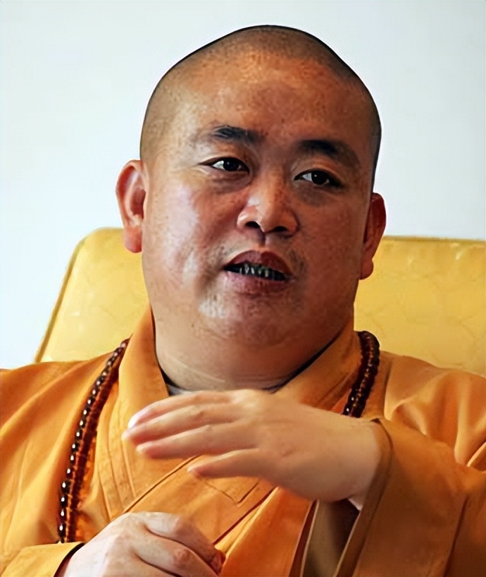 不吃斋念佛,坐豪车、搞房产,释永信“*宗罪七**”背后的真相