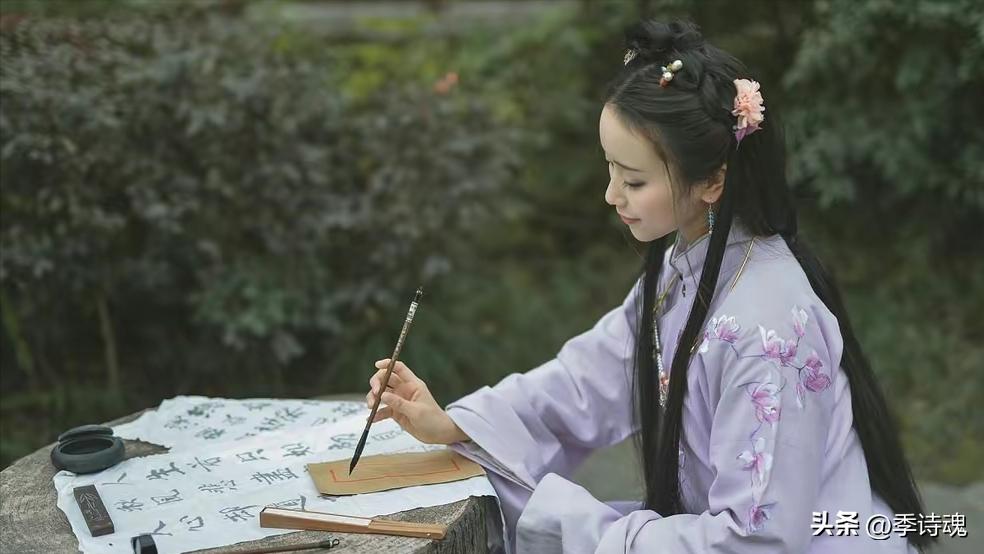 远远望去很快就看到有一条巨龙幽魂在春秋大梦战国那巨轮说沉就沉