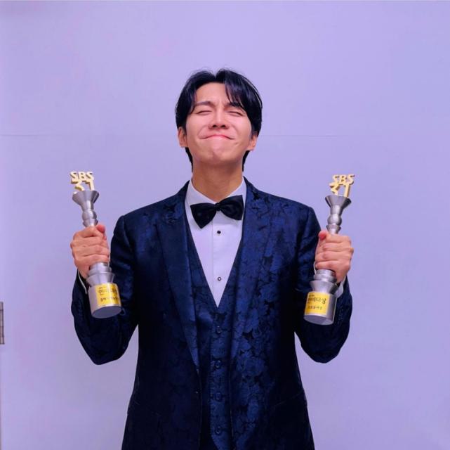 2022年韩国十大名人榜,2022十大韩国名人