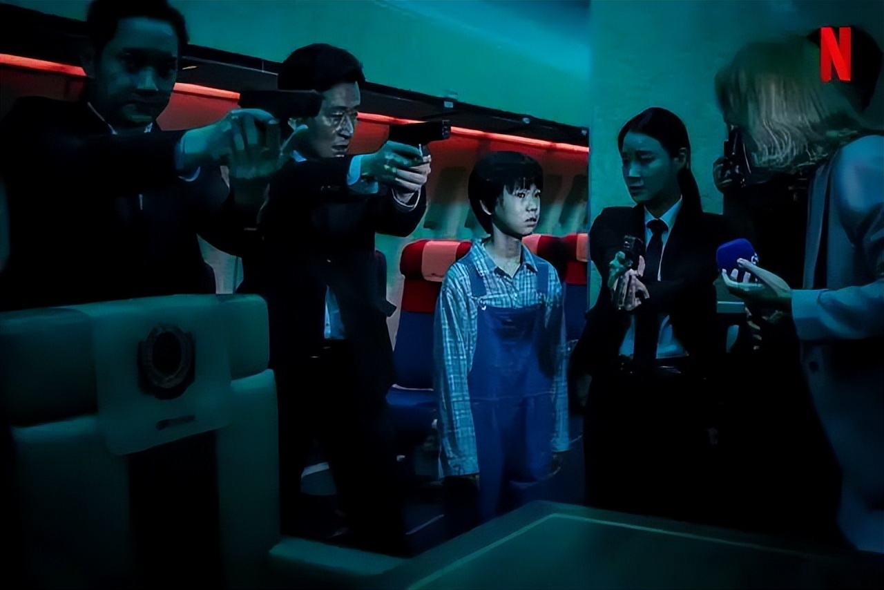 开局就赤身肉搏，这“抗疫神片”突破底线，耗资过亿只配五星差评