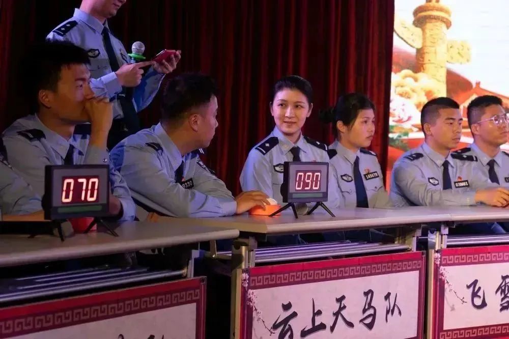 閾佽璇楄瘝澶т細,鑷存暚鍏畨姘戣璇楄瘝