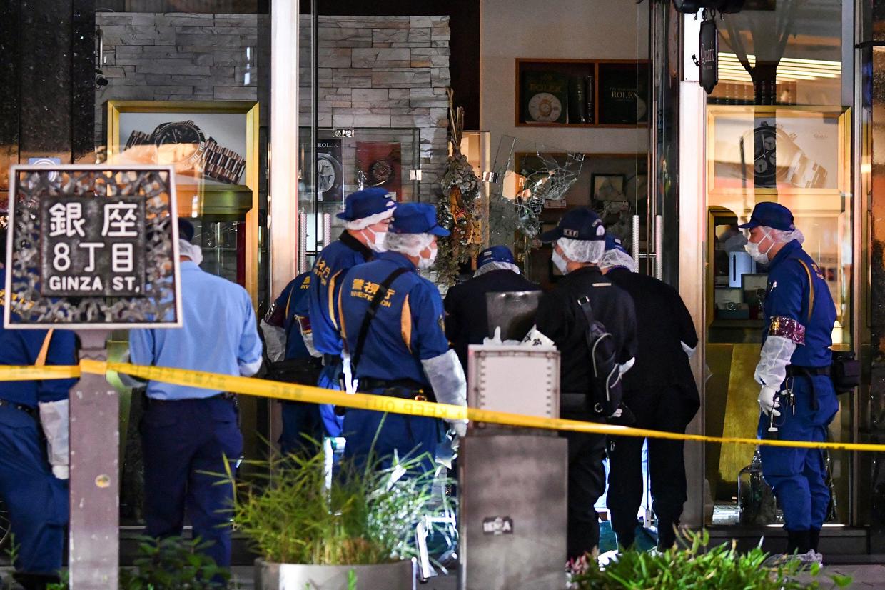 日本黑社会抢劫事件 (日本黑帮深夜持枪火拼)