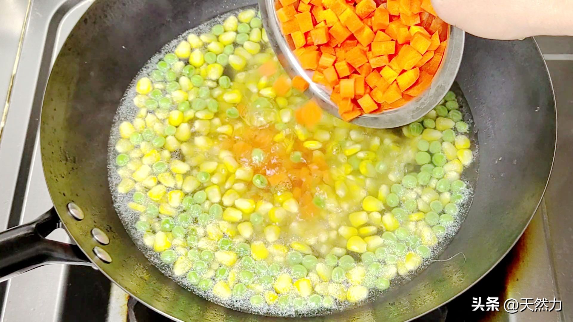 香甜玉米粒的做法小孩最爱吃,甜玉米粒家常做法儿童