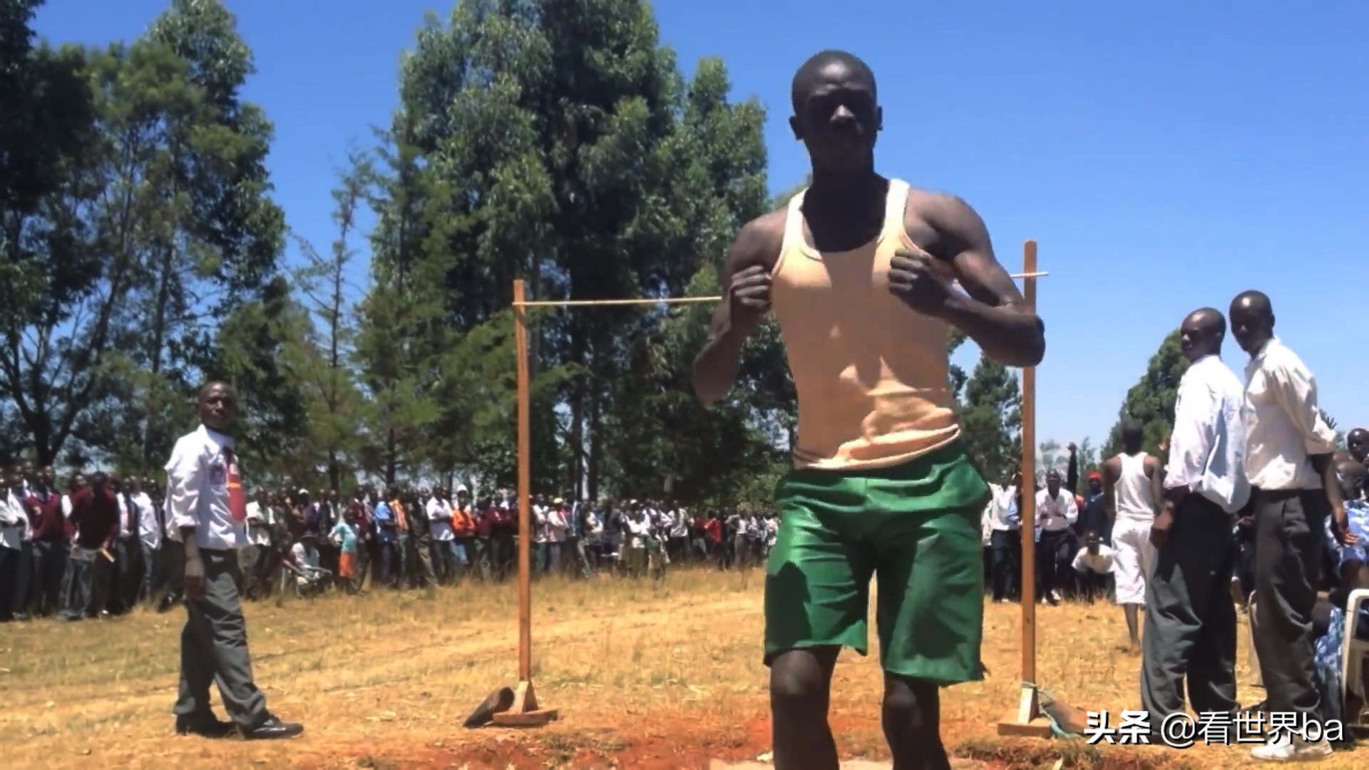 马赛人拿长矛单杀狮子,马赛人单枪匹马猎杀狮子