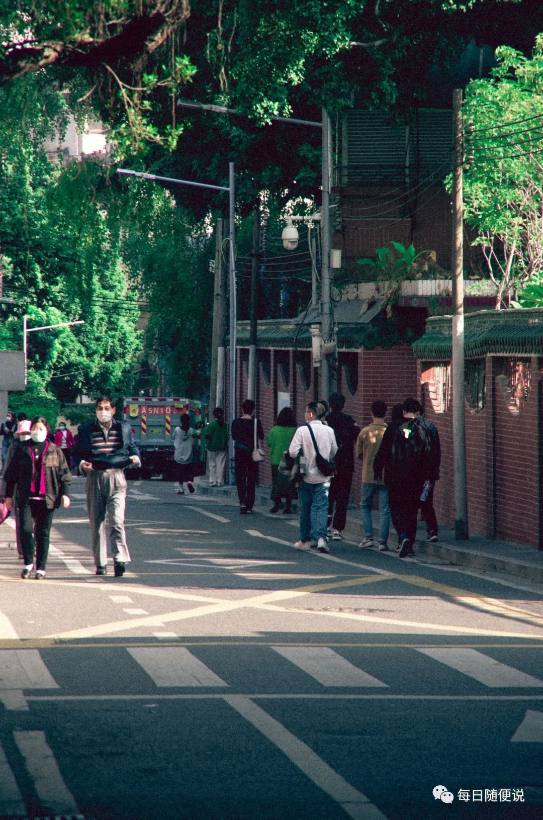 花钱买壁纸啥感觉,真的有人花2000多买平板吗