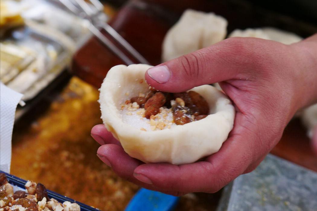 炸糖糕怎么炸又酥又脆不跑糖,炸糖糕做到这几步酥脆可口不流糖