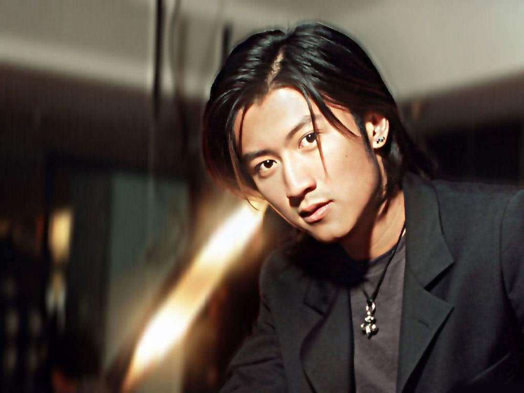 谢霆锋，到底是“痴情好男人”还是“绝世负心汉”？