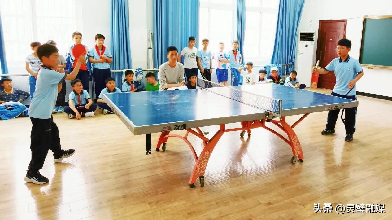 灵西中心小学举行“爱我中华阳光下成长”球类比赛