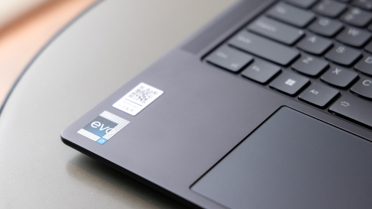 联想yogapro14scarbon评测,yogapro14scarbon评测