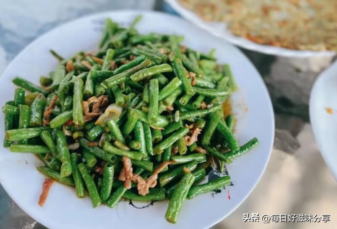 广东男子五一到山东自驾游，济南一家农家乐点3个菜，不好吃还贵