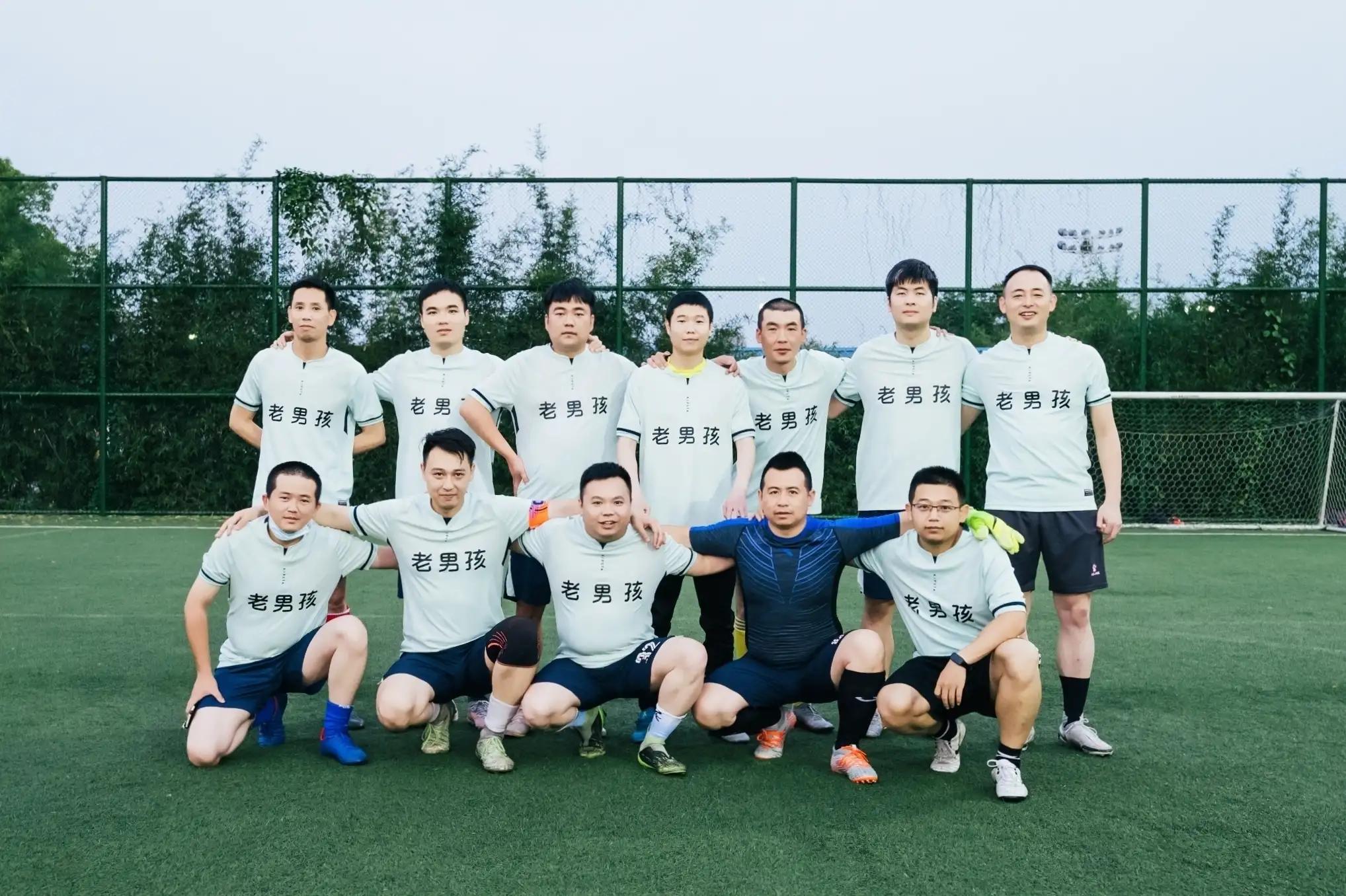 武汉塔子湖业余足球联赛前两轮之我见（一名参赛队长眼中的联赛）