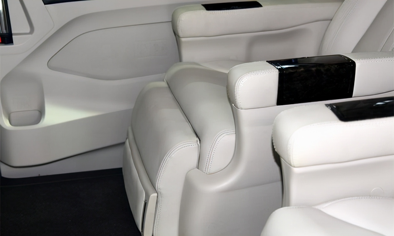 上汽大通跟gl8,gl8和上汽大通