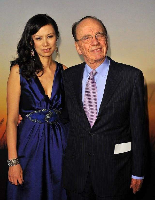 离婚18年，富豪丁健和许戈辉生下女儿，她的北大前妻如今怎样了？