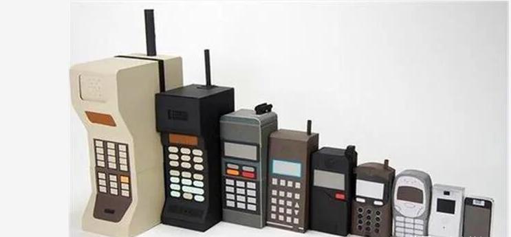 1987年中国第一个手机号码用户产生,花2万买手机,入网费要6000