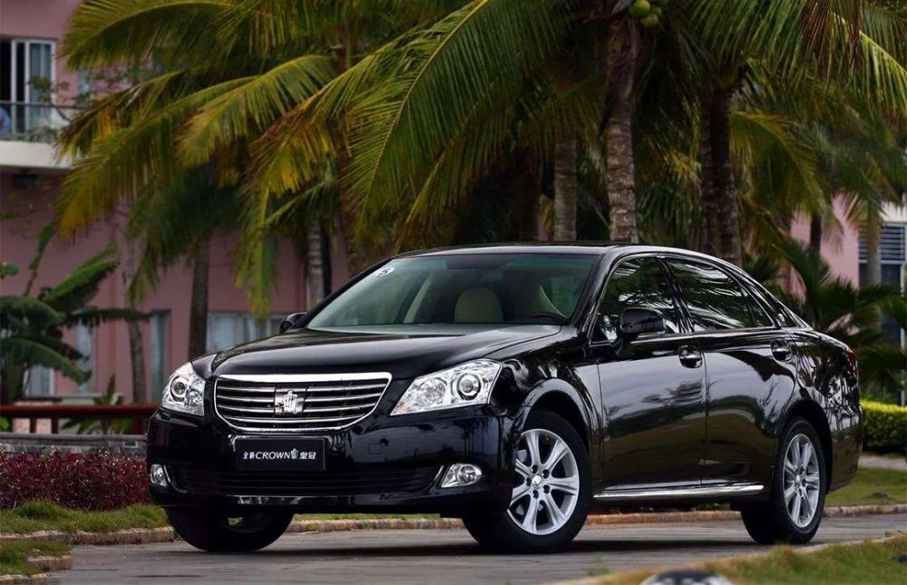 皇冠3.0经典老车翻新复活视频,13代皇冠全车翻新泉州地区