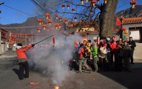 耳朵经常痒却什么也掏不出来,耳朵经常发痒却什么也掏不出来