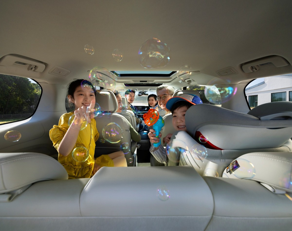 探秘mpv的头把交椅别克gl8,别克gl8商务mpv试评