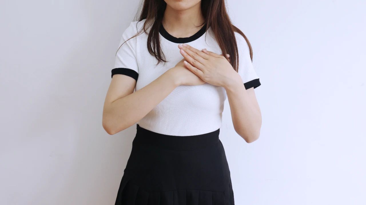 胸口发闷感觉气不通畅,胸口发闷呼吸困难四肢无力